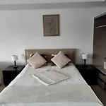 Vernescu 4 Luxury Living - Terrace Chic Apartament *