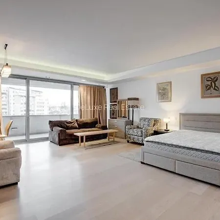 Vernescu 4 Luxury Living - Terrace Chic *